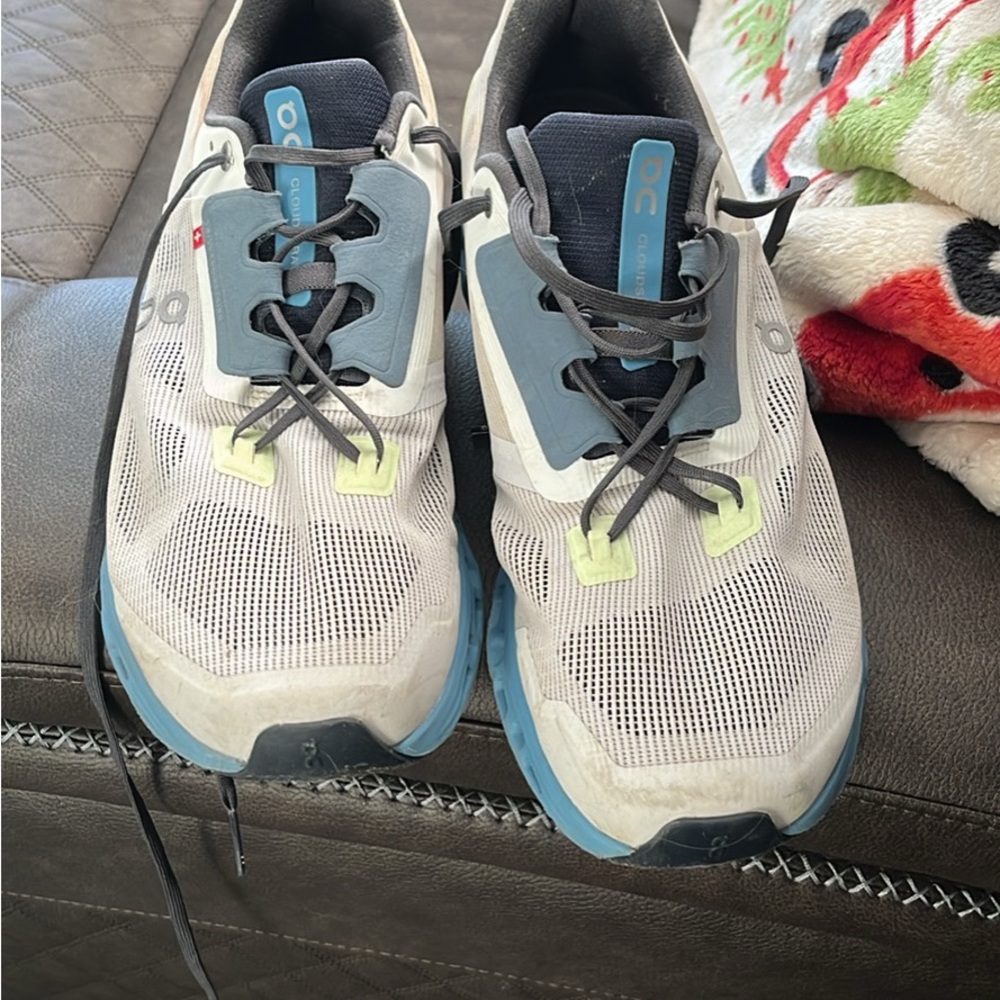 On Running Men's Athletic Shoes - White and Blue